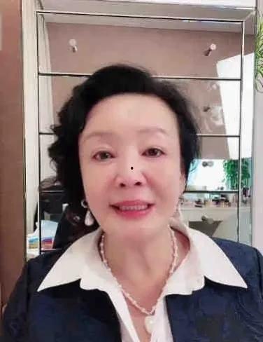 娱乐吃瓜酱精致女生,娱乐吃瓜酱的时尚生活指南